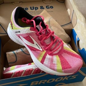 New brooks women running shoes